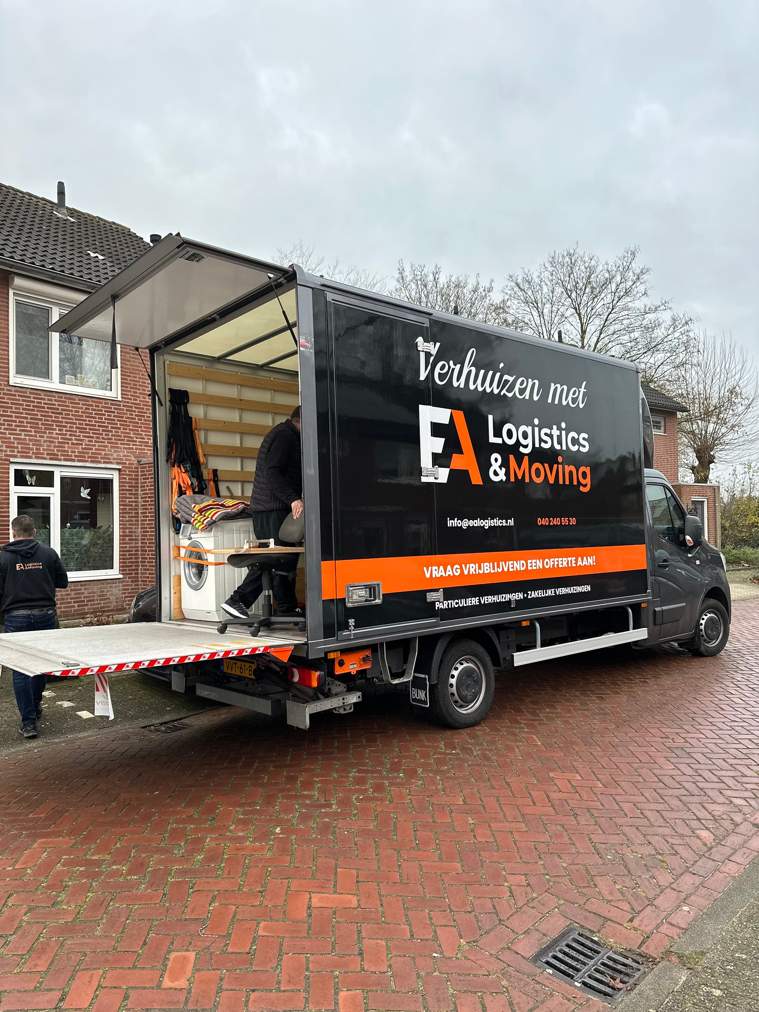 Professionele verhuizers aan het werk